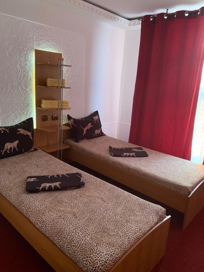 Karra Hotels Voluntari Eksteriør billede