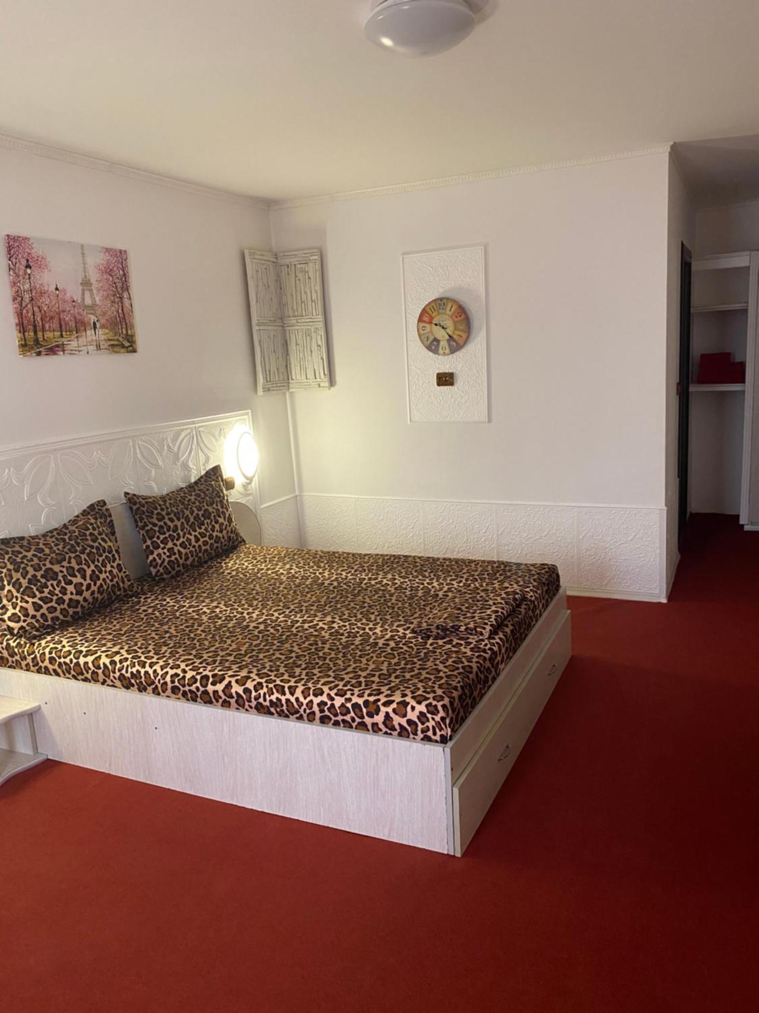 Karra Hotels Voluntari Eksteriør billede