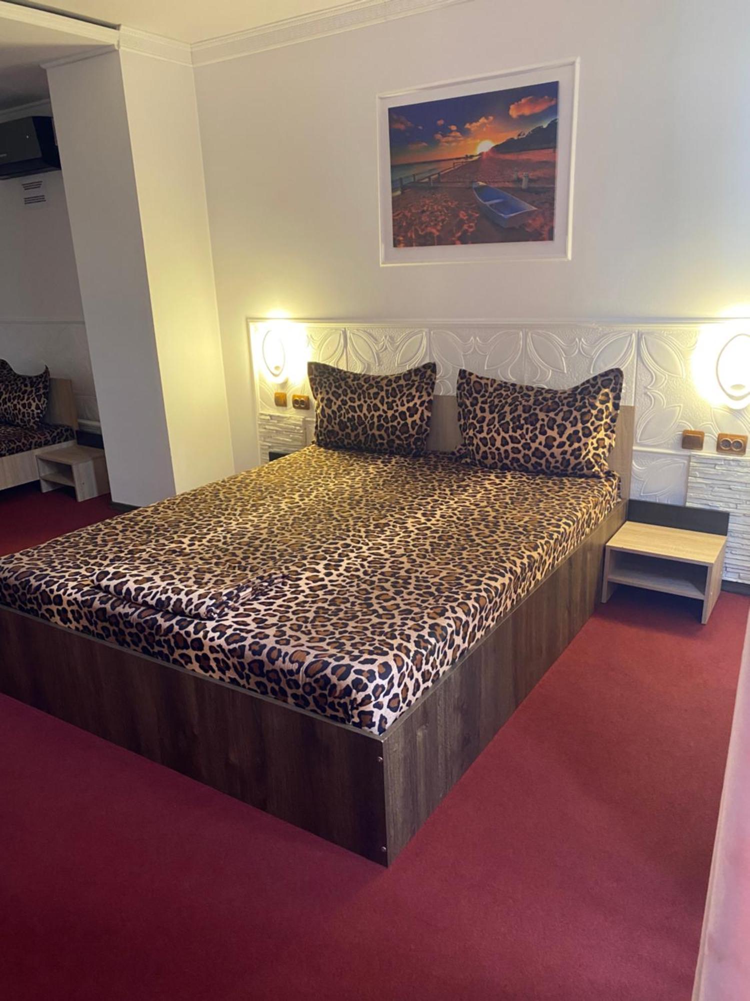 Karra Hotels Voluntari Eksteriør billede