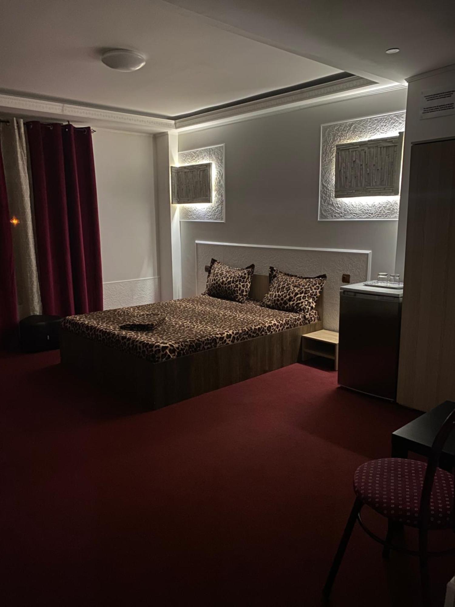 Karra Hotels Voluntari Eksteriør billede