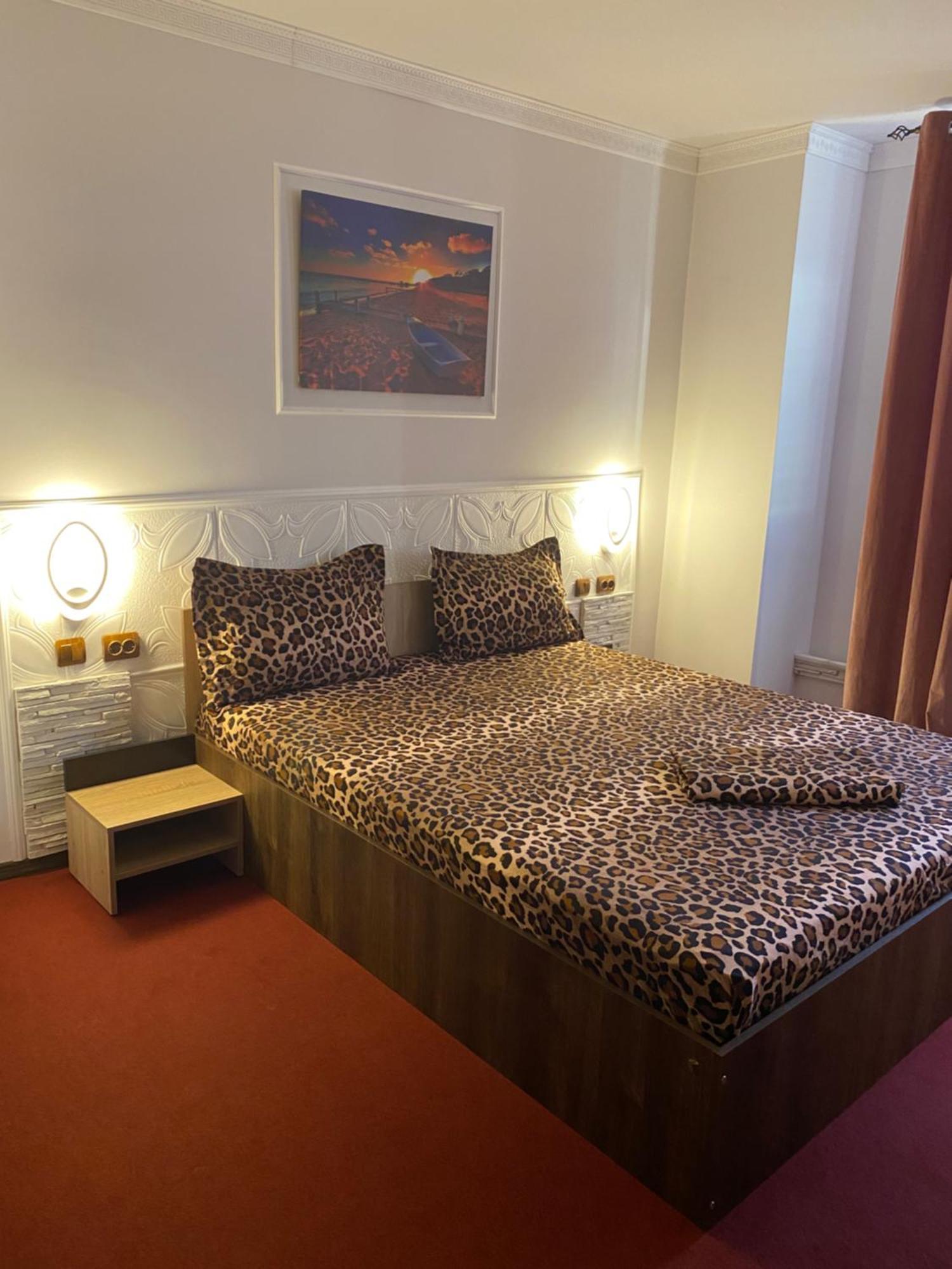 Karra Hotels Voluntari Eksteriør billede