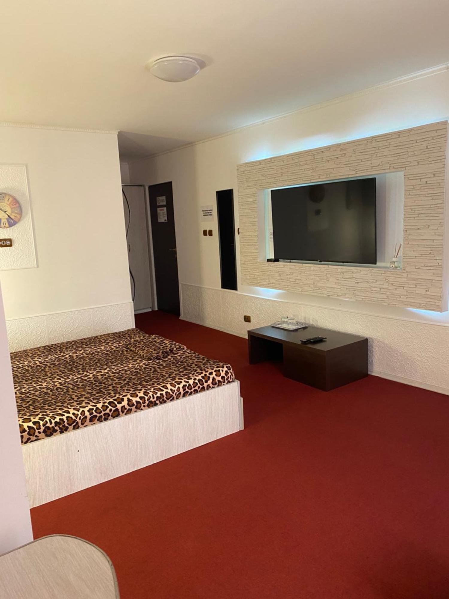 Karra Hotels Voluntari Eksteriør billede