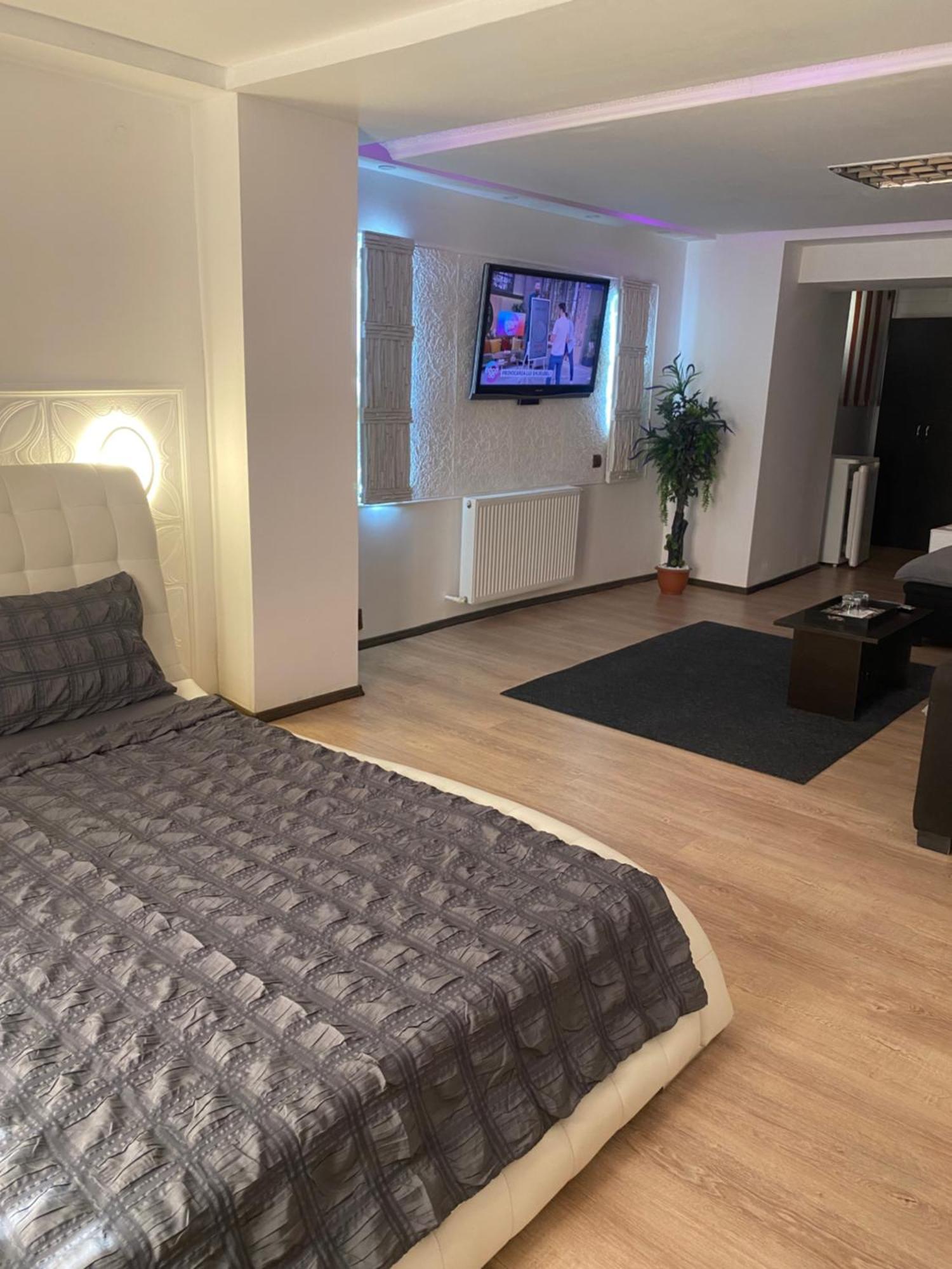 Karra Hotels Voluntari Eksteriør billede